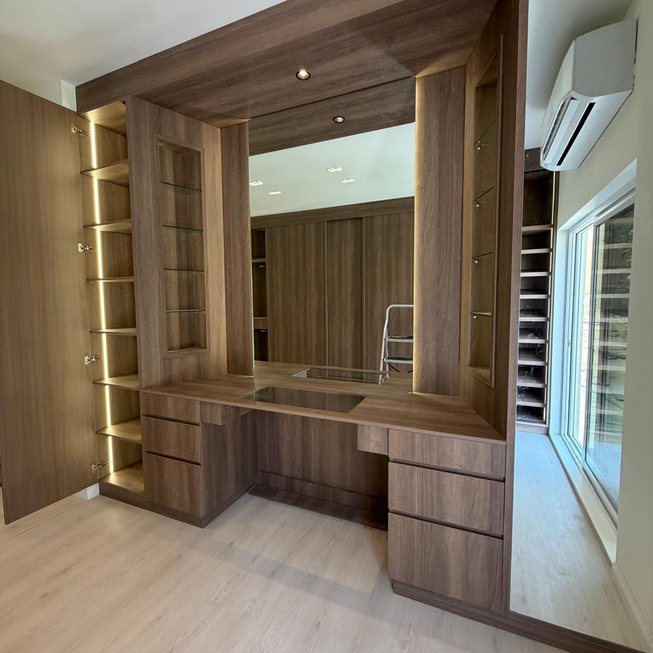 Dressing table with mirror, lit glass shelves and drawers